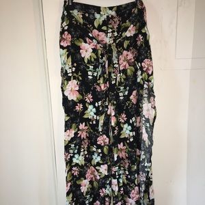 NEW LOOK Wavy pants/ skirt